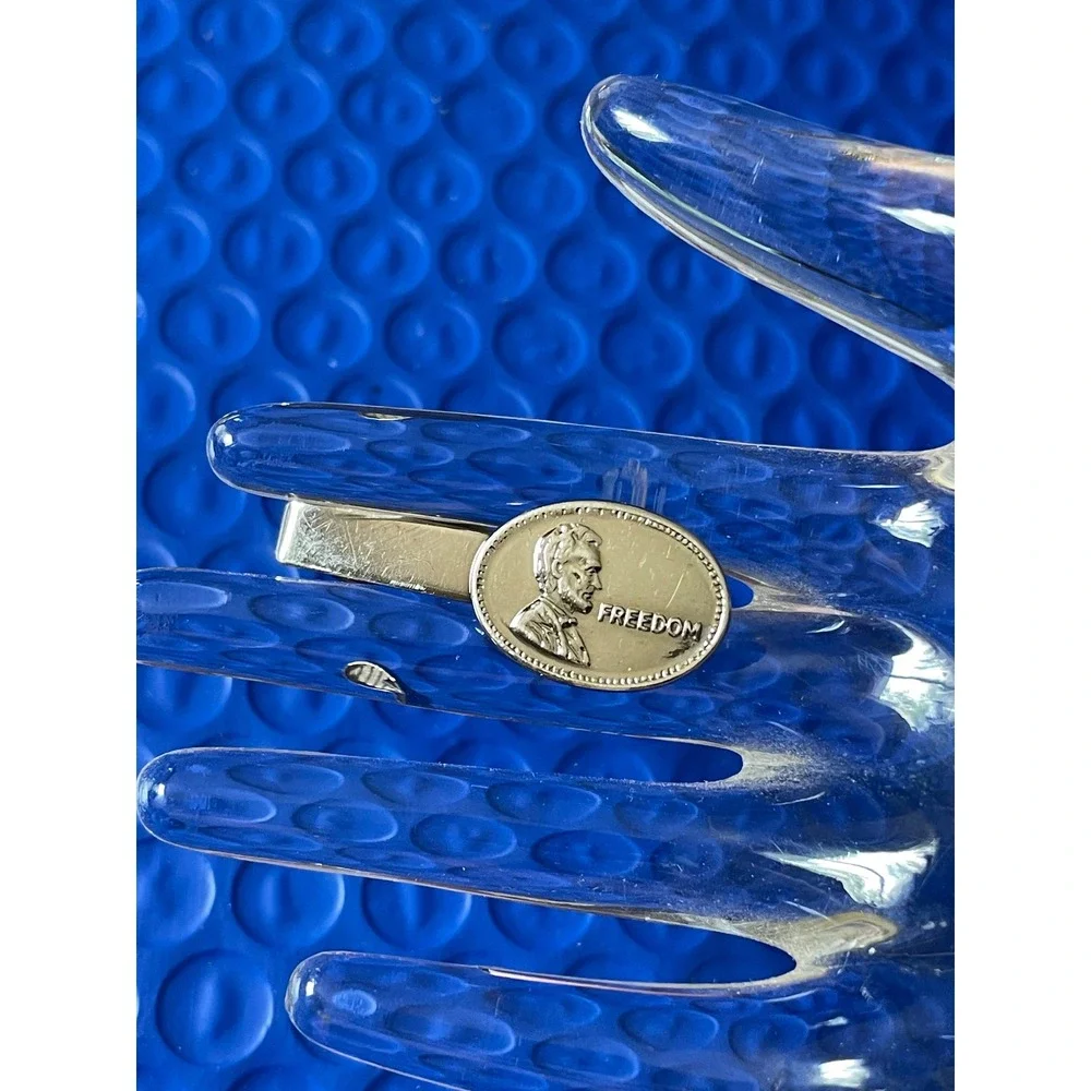 Abraham Lincoln Freedom Silver Tone Vintage Unbranded Cufflinks Tie Clip Set